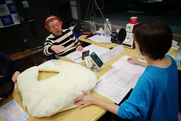 「えんがわコンビ”シミィール” 呑む文筆家・山内聖子さんオススメの一杯とは？」の画像