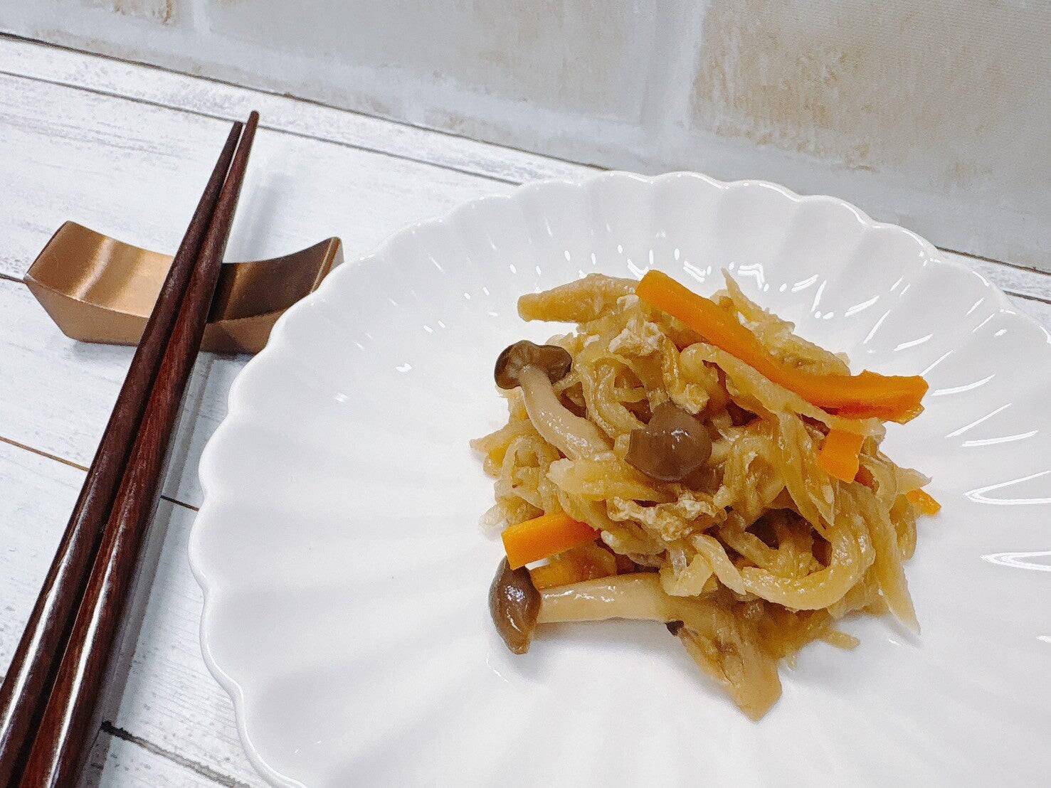 キャベツを入れるとより深いうまみに！家庭料理のプロが教える”あさりの酒蒸し”