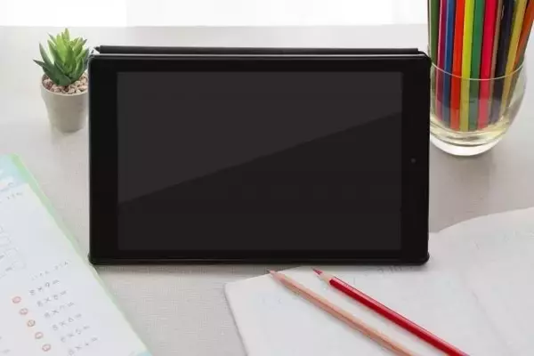 タブレット代は誰が払う？　揺れる高校のデジタル化