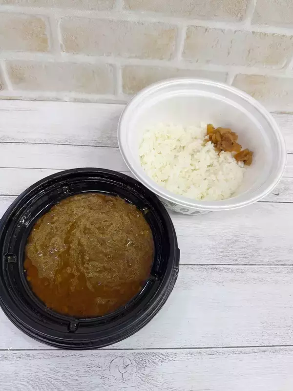 「究極の4択！どんぶりチェーンのカレー 食べ比べ！」の画像