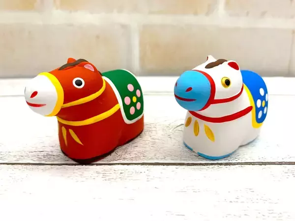 「馬の蹄鉄は幸運を呼ぶお守り？”縁起のいい干支グッズ”」の画像