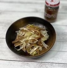 メンマの旨みが長ねぎによく馴染み、箸が止まらない！メンマと長ねぎの和えもの