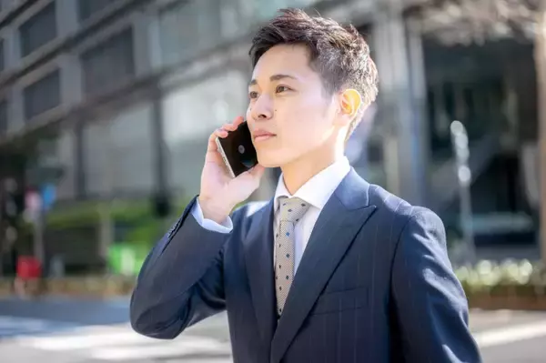 会社は休み。電話対応はどうする？