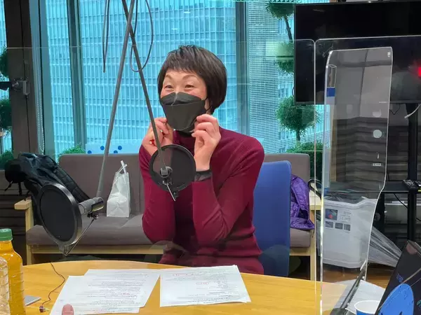 「牡蠣の下ごしらえ、片栗粉で洗うとおいしさアップ【牡蠣と長ネギのブレゼ】」の画像