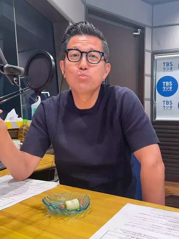 「旬のズッキーニは生で食べるときは薄切りが掟!!”生ハムのズッキーニ巻き”」の画像
