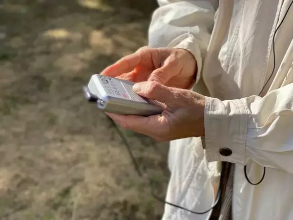 「日常と非日常の壁をなくすポケットラジオ、脳の活性化にも？」の画像