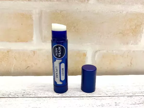 「【「テカテカしない！」「香り抑えめ」「無色」】メンズリップクリームを比較！！」の画像