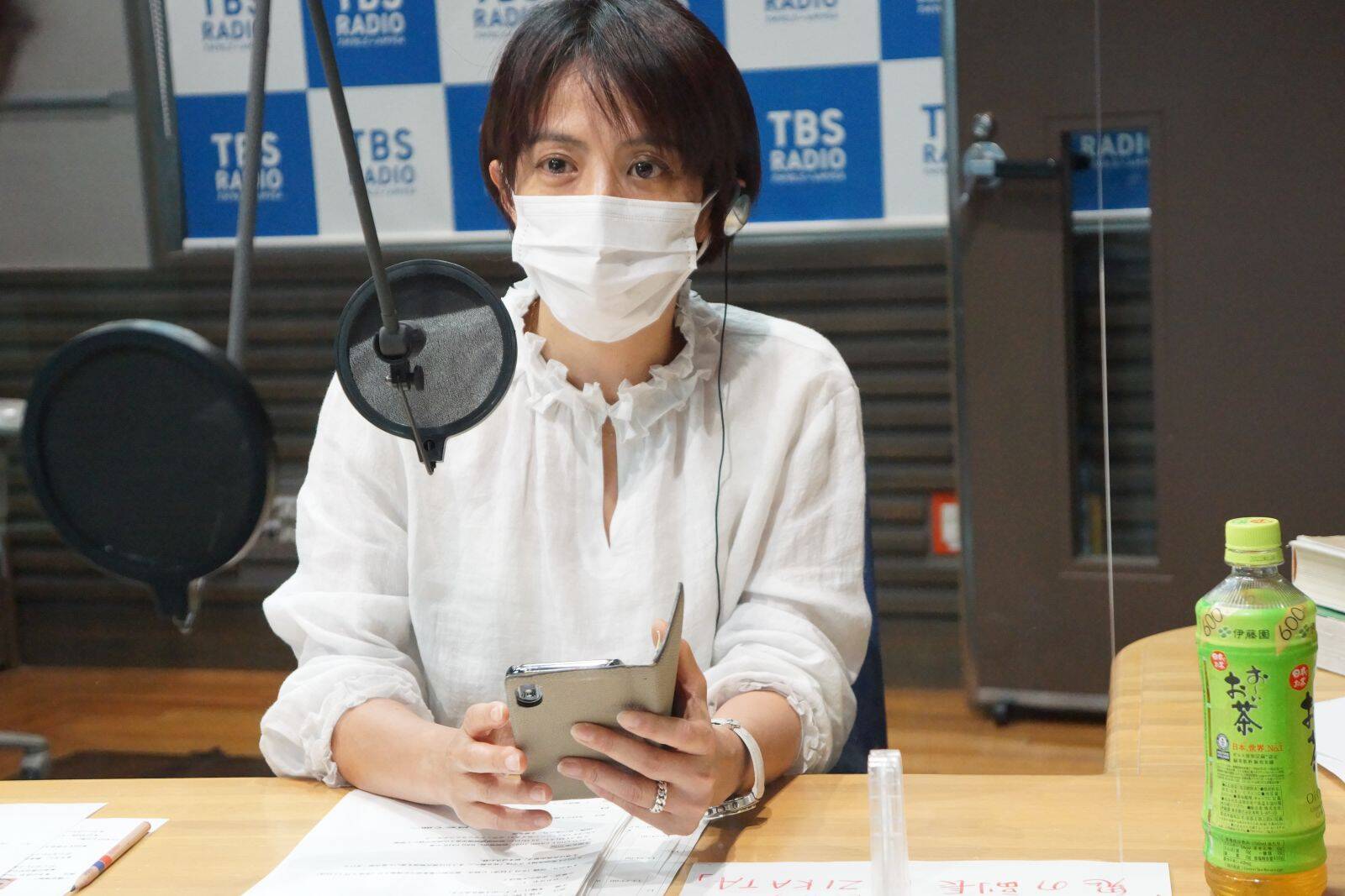 サッカー4級審判員・土屋礼央に元レフェリーの家本政明さんからホイッスルのプレゼント！しかしちょっとした問題が…