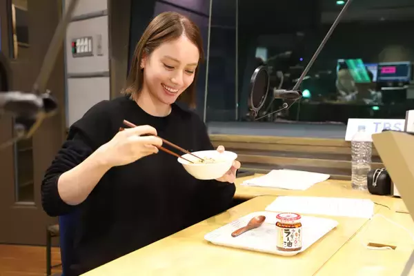 「クリーミーな味わいに桃屋の食べるラー油で旨みとピリ辛をプラス！豆乳坦々鍋」の画像