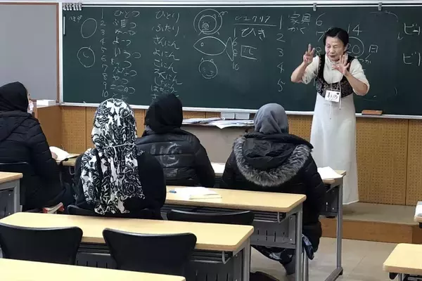 「アフガニスタン女性向けの無料日本語講座」の画像