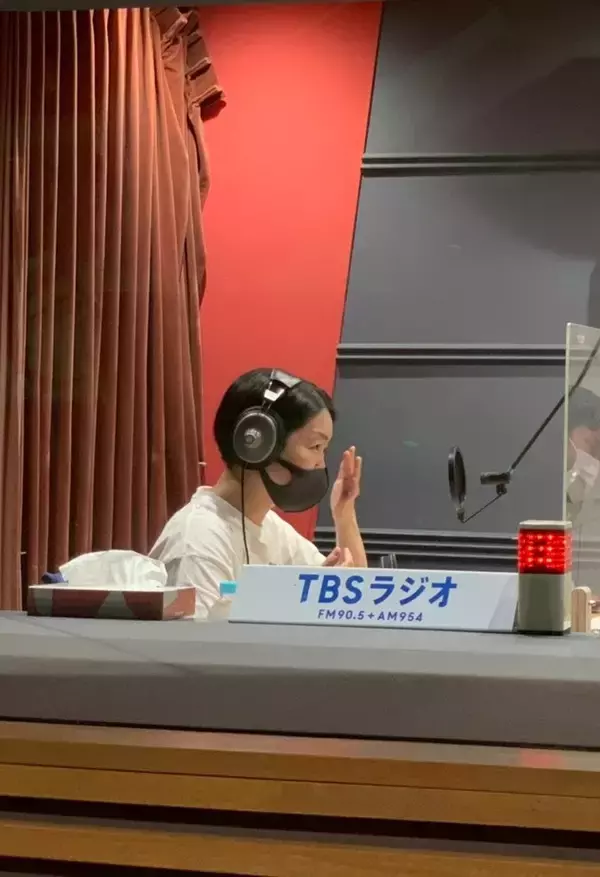 「イモト、好きな「くだもの」を語る」の画像