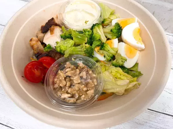 「1000円以下で購入できる主食サラダ特集」の画像