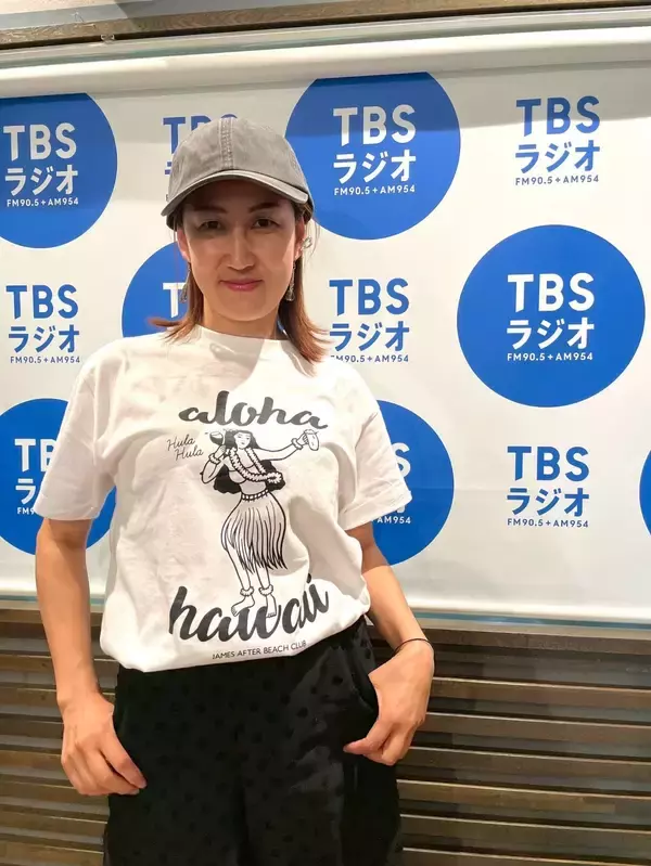 「【帽子初心者も安心！おしゃれに着こなすコツ】キャップには3cmのピアス・イヤリングを合わせる！」の画像