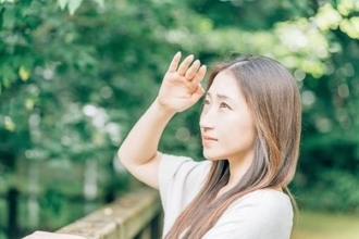 日焼けによって起こる"光老化"の注意点とは？皮膚科医が解説