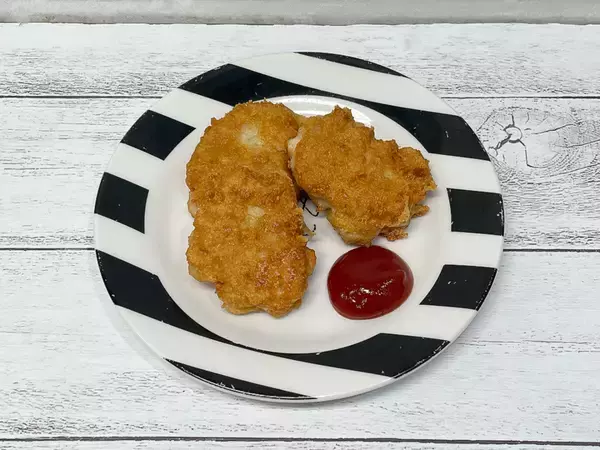 「絹ごし豆腐×鶏ひき肉でお店のナゲット！"食材2つで作るおかずレシピ"」の画像