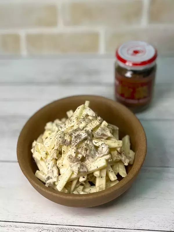 「じゃがいもと異なる食感とザーサイの深い旨みが重なるポテトサラダ」の画像