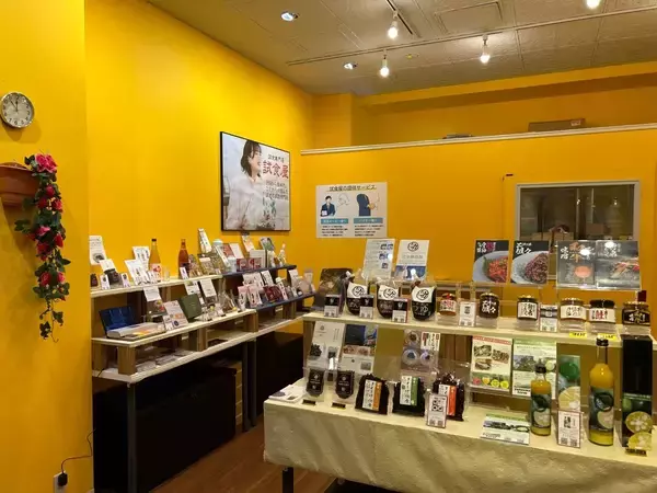 無料で好きなだけ試食　試食専門店が人気