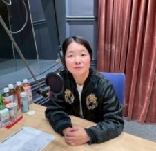 イモト、「タスマニアロケ」と「スカジャン自慢」