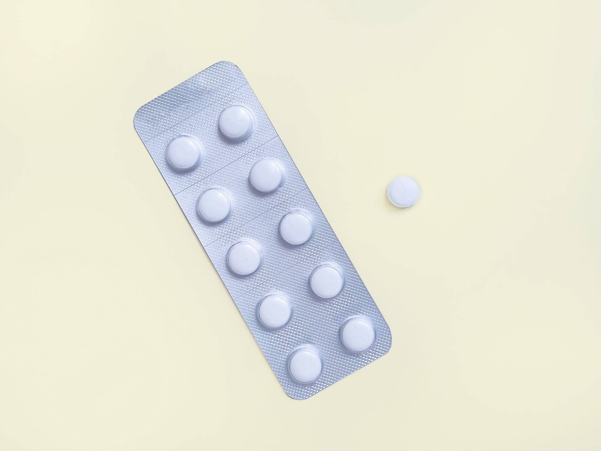 "これ何の薬？"をなくす、フルカラー錠剤用インキ