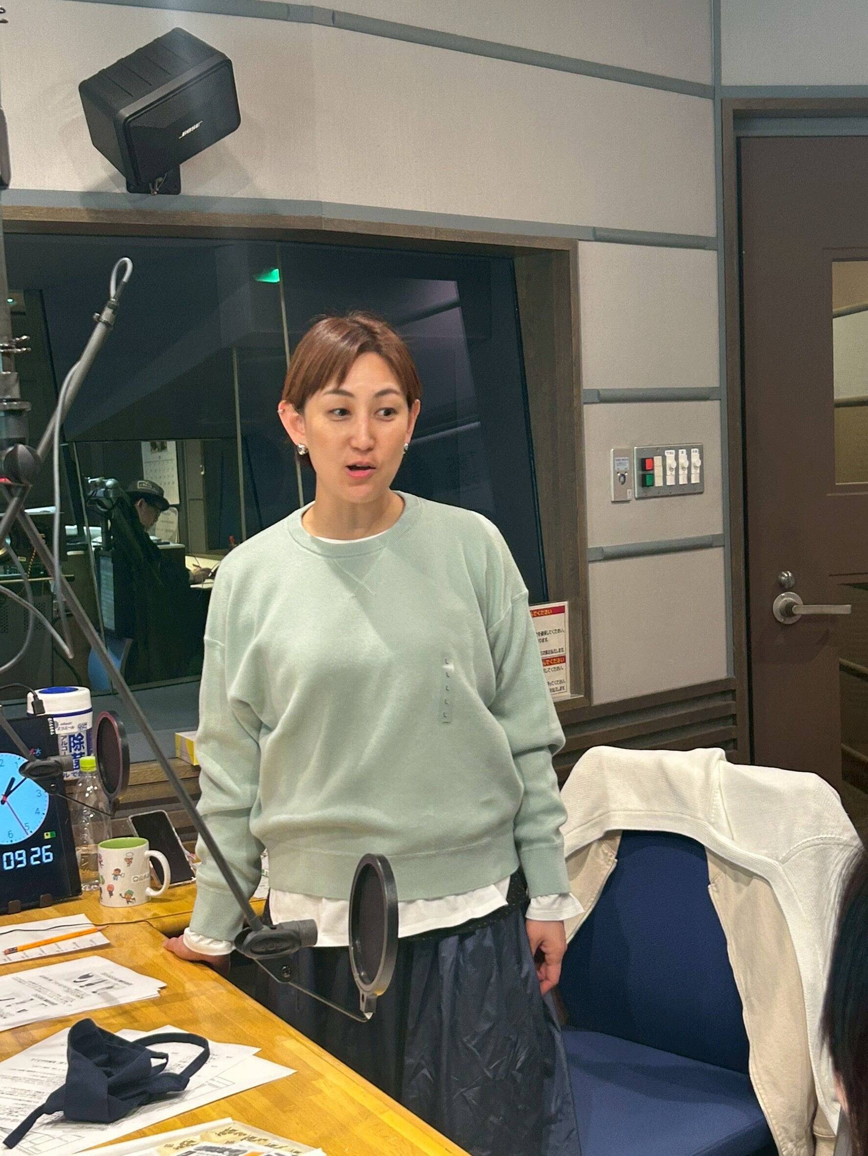 春はレイヤードコーデにピッタリ季節！ポイントは”1箇所だけ重ねて見せる”