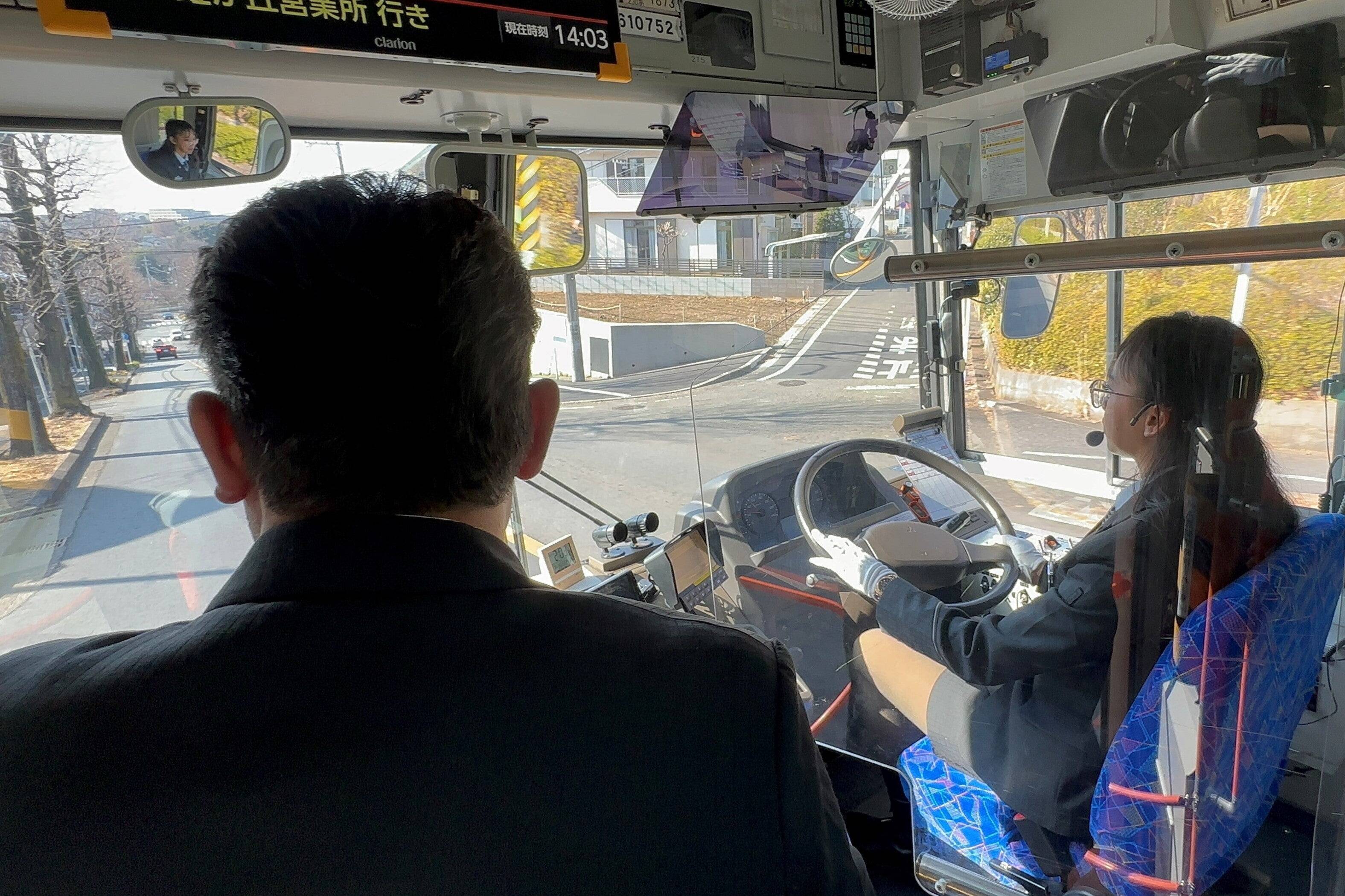 路線バス減便　東京でも進む「運転手不足」