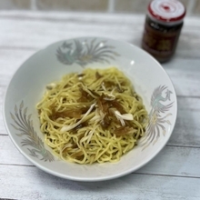 ごま油と醤油の香りにザーサイのコクで最後まで飽きがこない！ザーサイ油そば