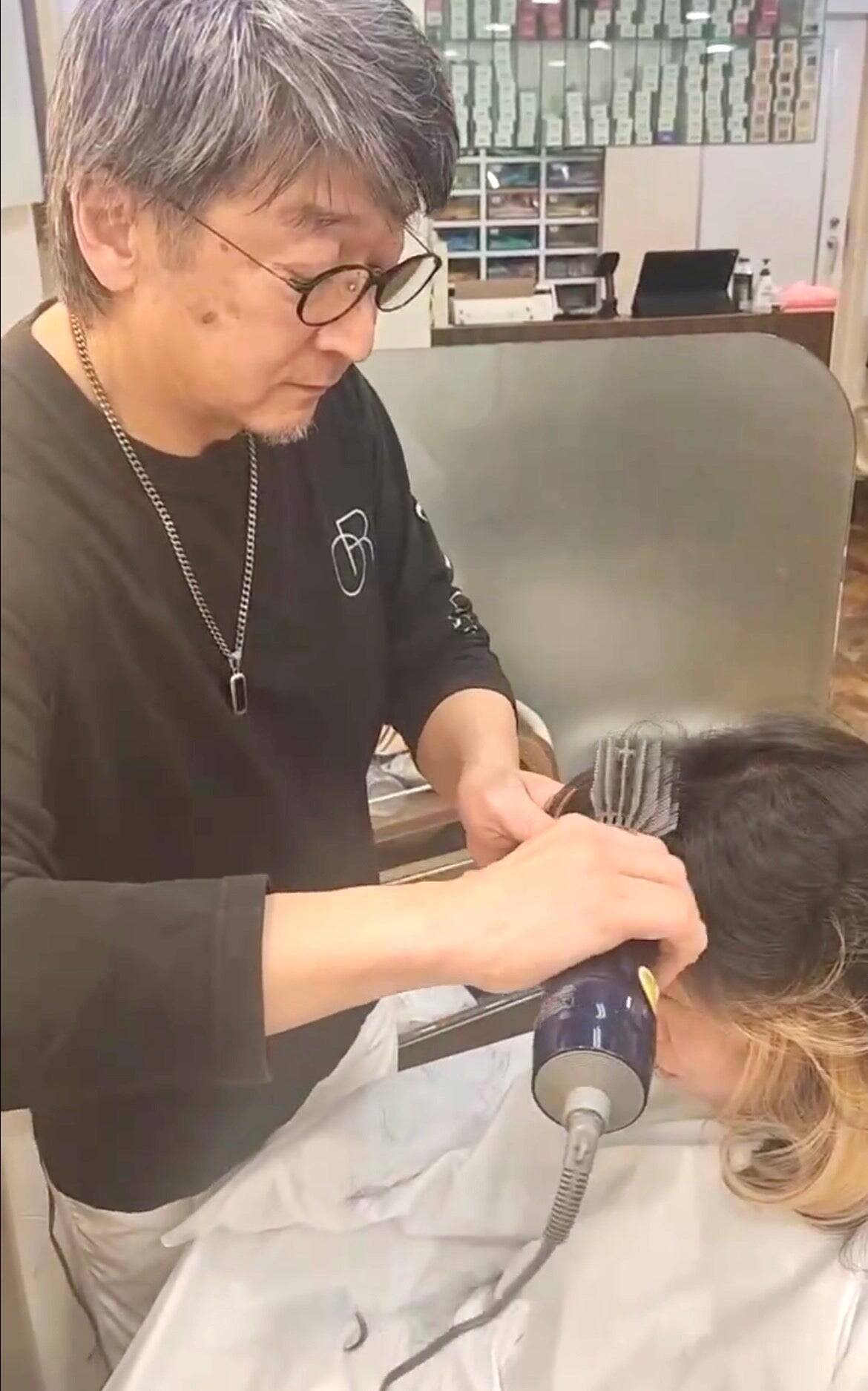 明菜ちゃん聖子ちゃん憧れの昭和アイドルヘアも叶えられる！令和の昭和ヘア体験！