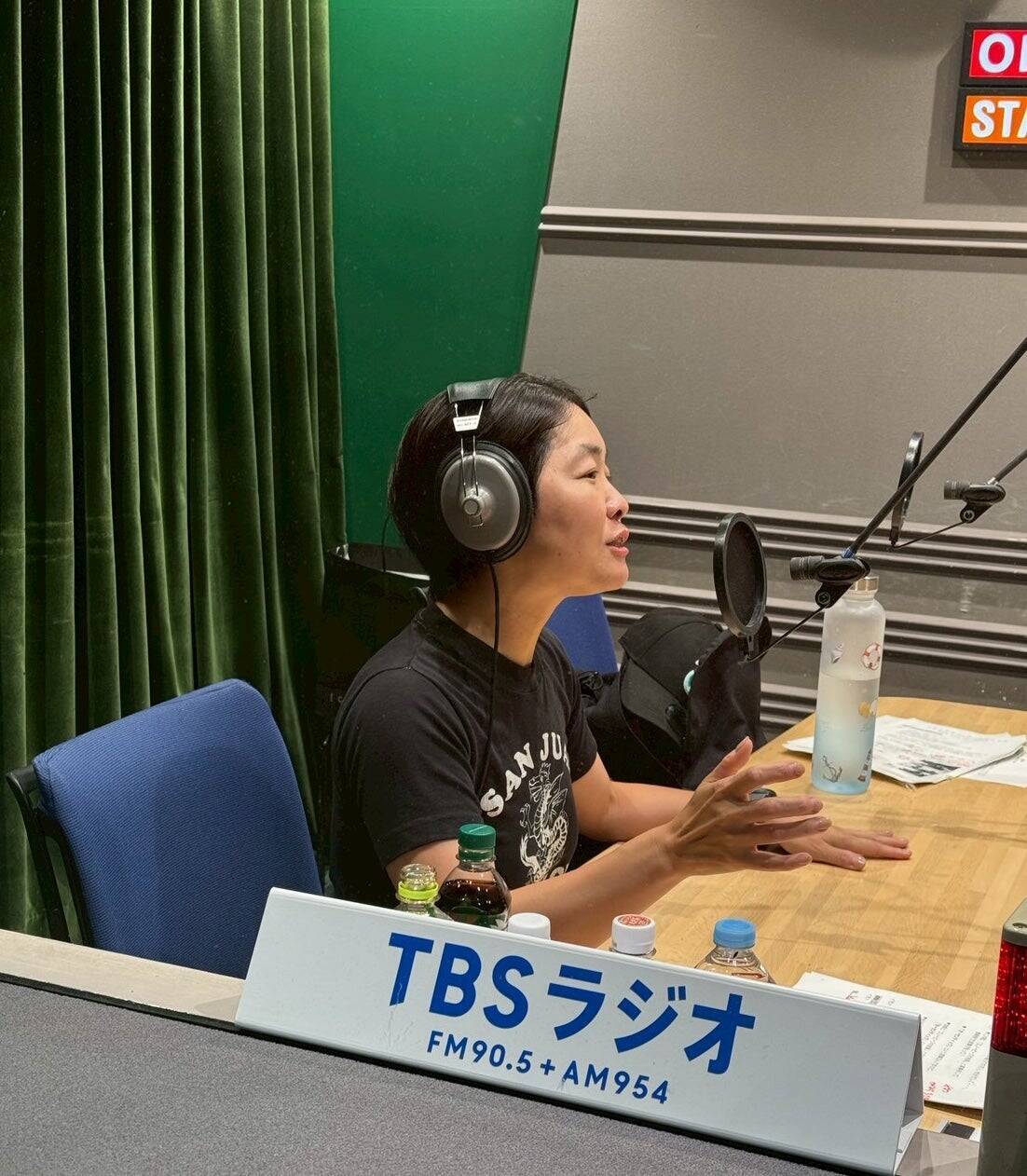 イモト、"イッテQカナダロケ"と"シール帳はじめました！"