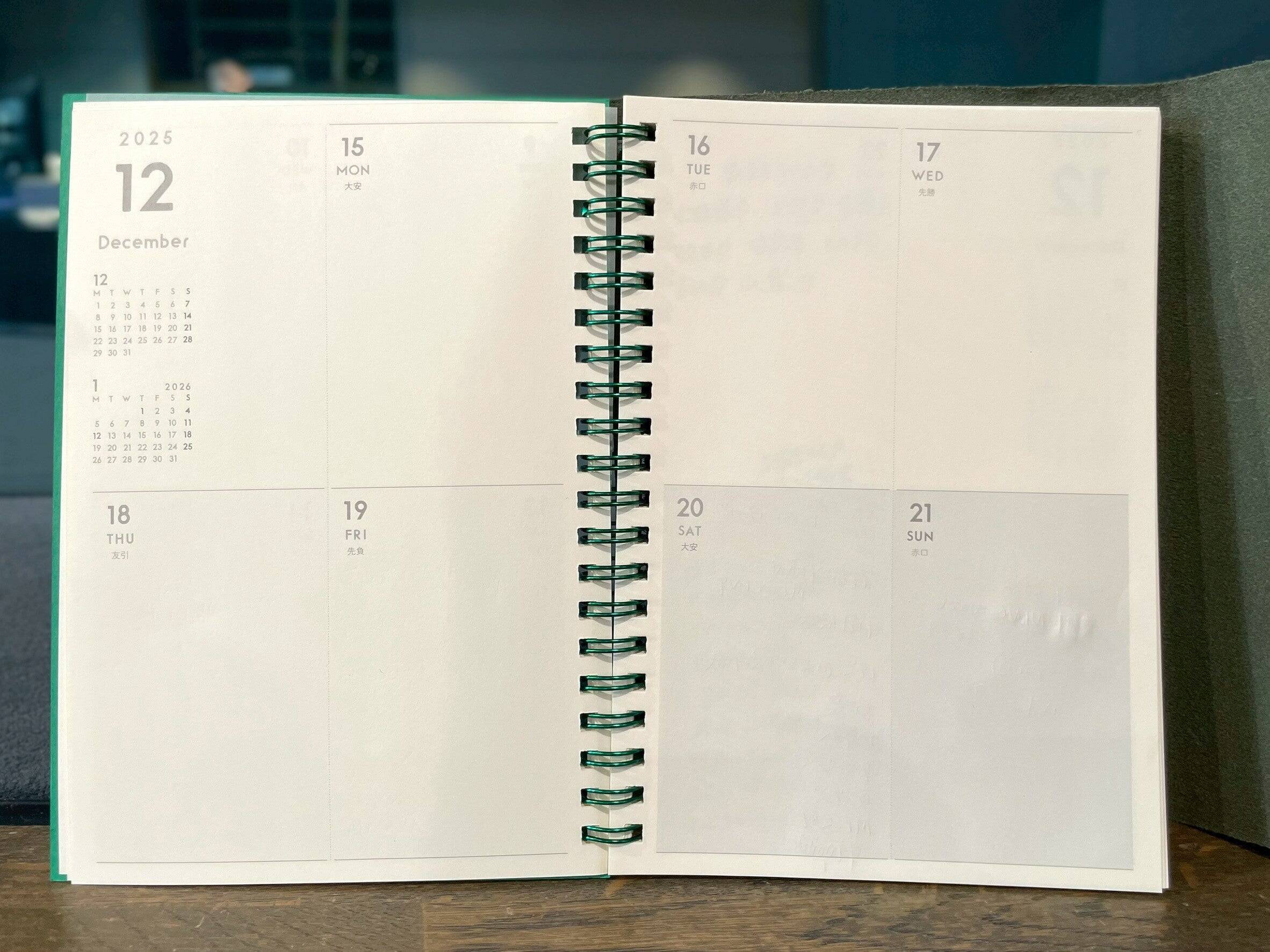 2026年の手帳もこれ！"レザー"が特徴 HININE NOTEカスタム手帳