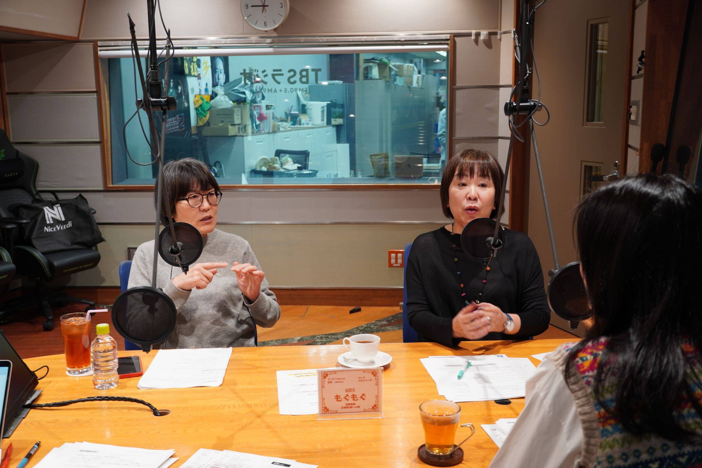 最新エッセイ集発売中 オアシズ光浦靖子