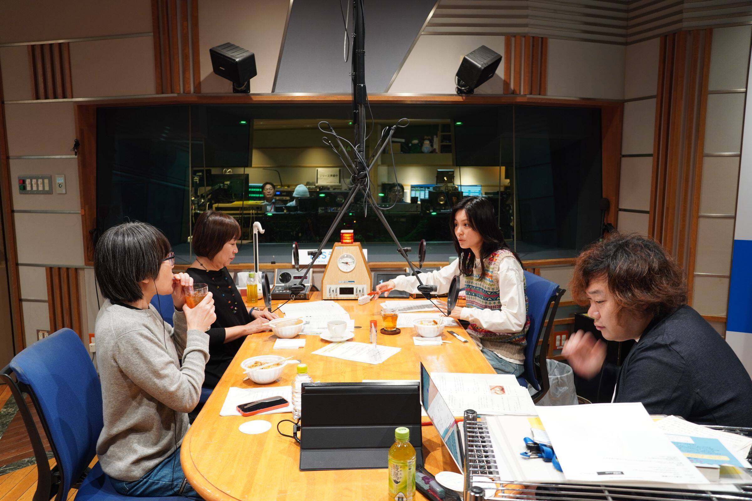 最新エッセイ集発売中 オアシズ光浦靖子