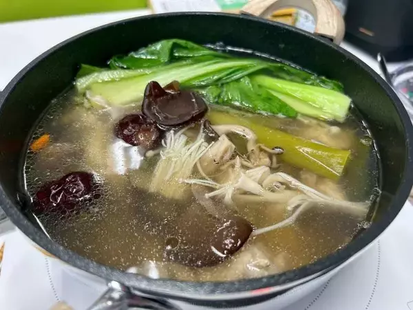 辛くなくても”火鍋”きのこたっぷり！おうちでできるガチ火鍋のススメ