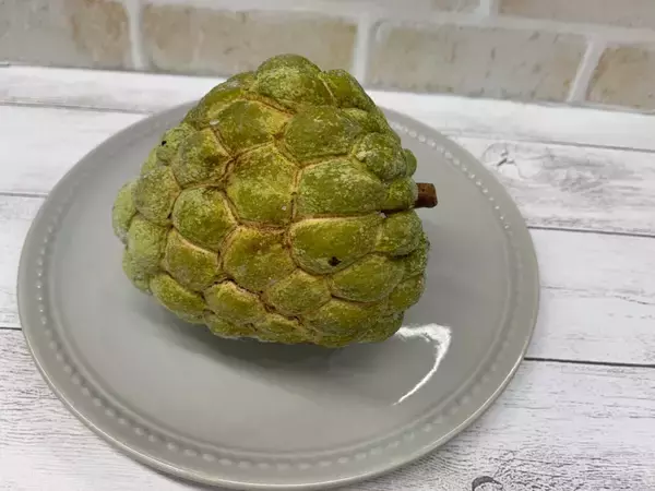 「パイナップルに続く、台湾産の「釈迦頭」を食べてみた！」の画像