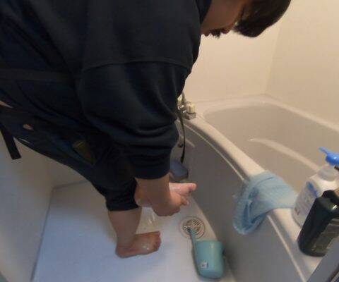 空気階段の踊り場 「ネズミの穴そこじゃないですか？」