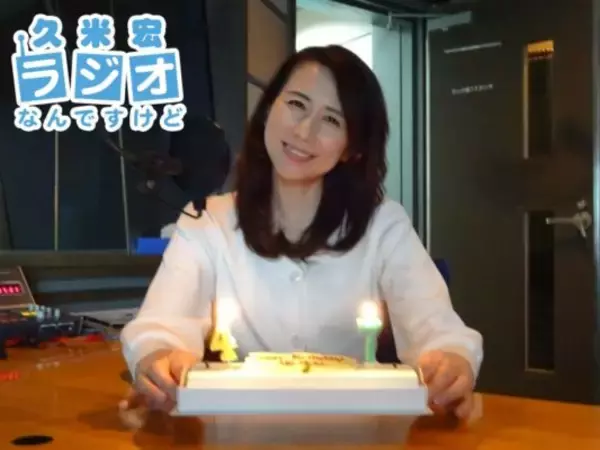 「久米宏 番組冒頭からスタジオ内の時計を隠しての放送」の画像