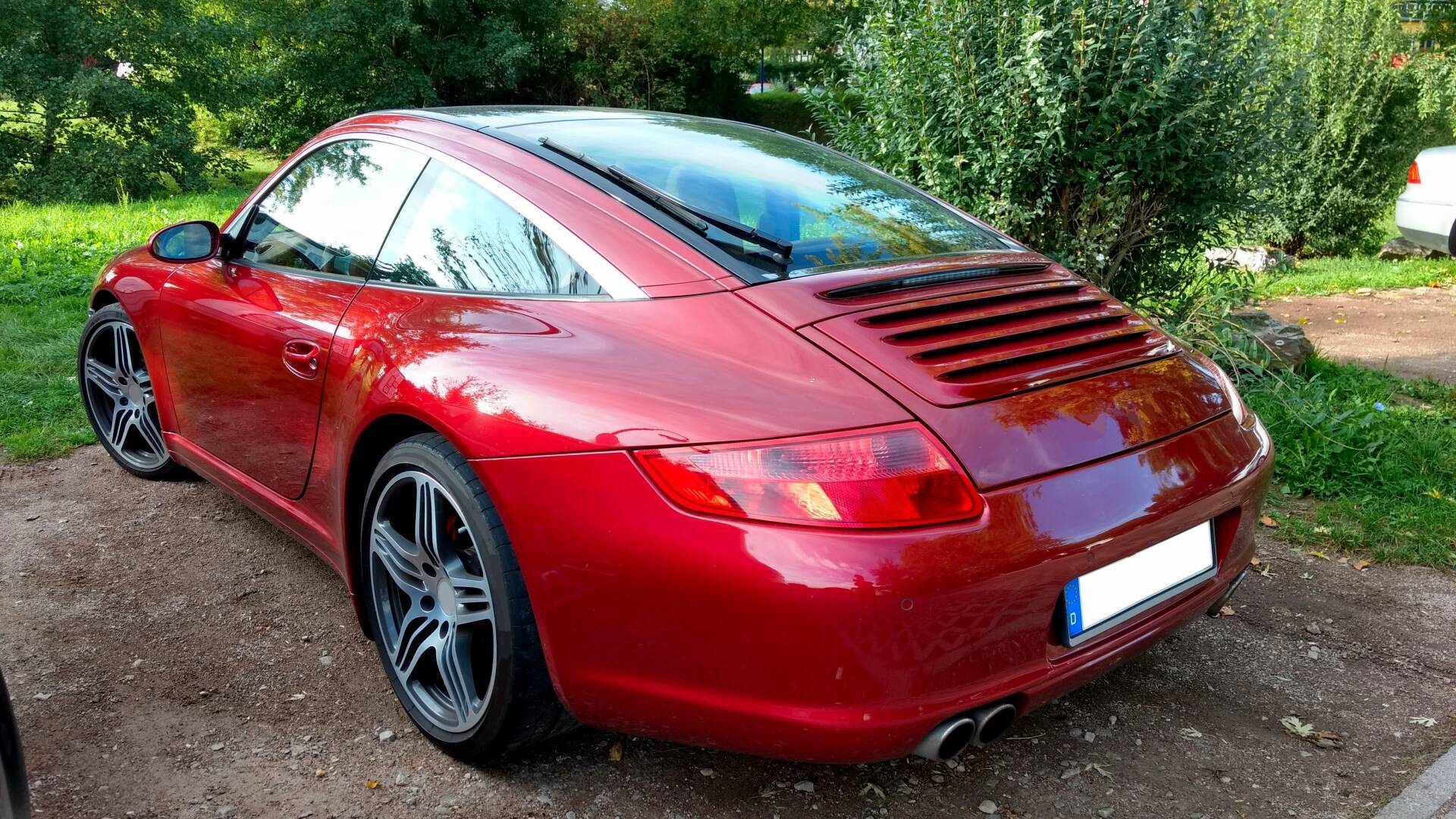 羽田圭介とポルシェ談義「車を作るのではなく、ポルシェを作る」