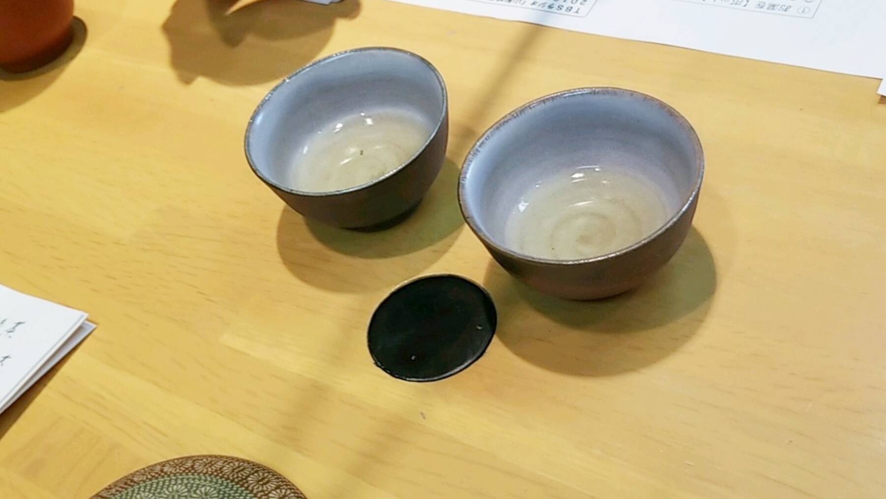 スウェーデン出身の日本茶のプロが山形アナに淹れた絶品茶を解説