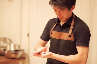 TBS杉山真也アナ、職人並の和菓子を作る