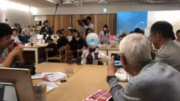 「寝たきりでも働ける「分身ロボットカフェ」」の画像