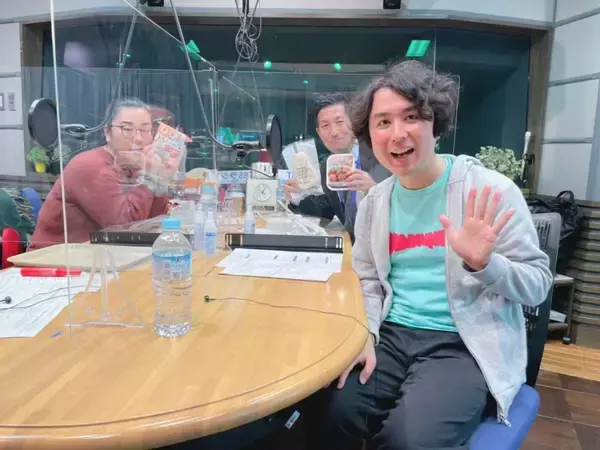 「セブンイレブンの「ミニナン」×「チキンケバブ」で本格ケバブサンドが完成」の画像