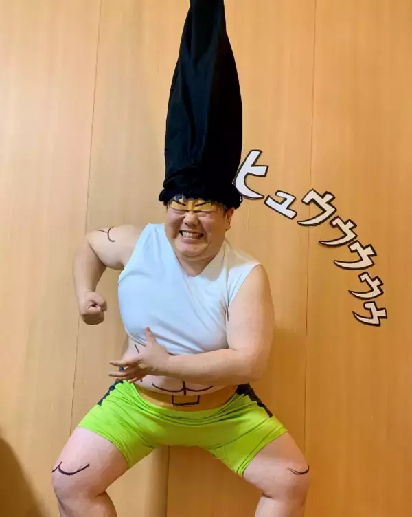 「#おうちコスプレ が大反響！スタートは、にこるん？」の画像