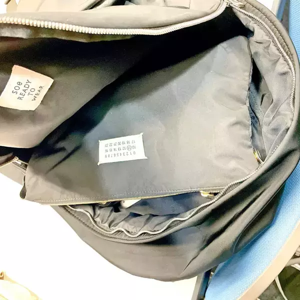 「人気YouTuber・MBのカバンの中身は！？」の画像