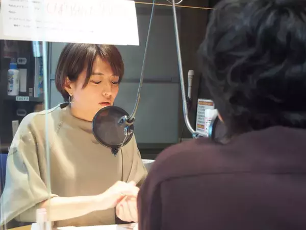 「赤江珠緒が博多大吉にレクチャー！おにぎりを三角に握りたいなら・・・上はコイコイ、下はモミモミ！」の画像