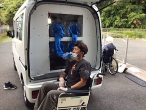 じわり広がる『移動型PCR検査』。医師は検査の意味を問いはじめた