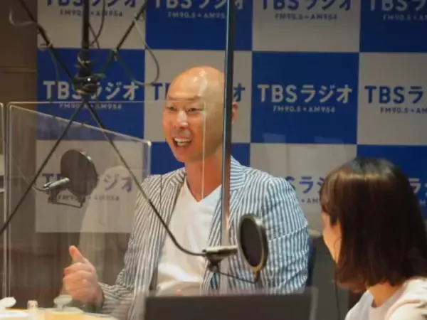 「森本稀哲が、プロ野球の現場に復帰した時は、外野守兼メディア対応コーチ？」の画像