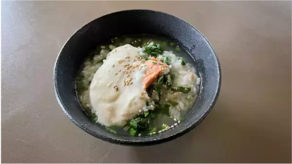 「料理研究家・浜内千波先生による「『豆乳の力』鮭と青菜のさっと雑炊」」の画像