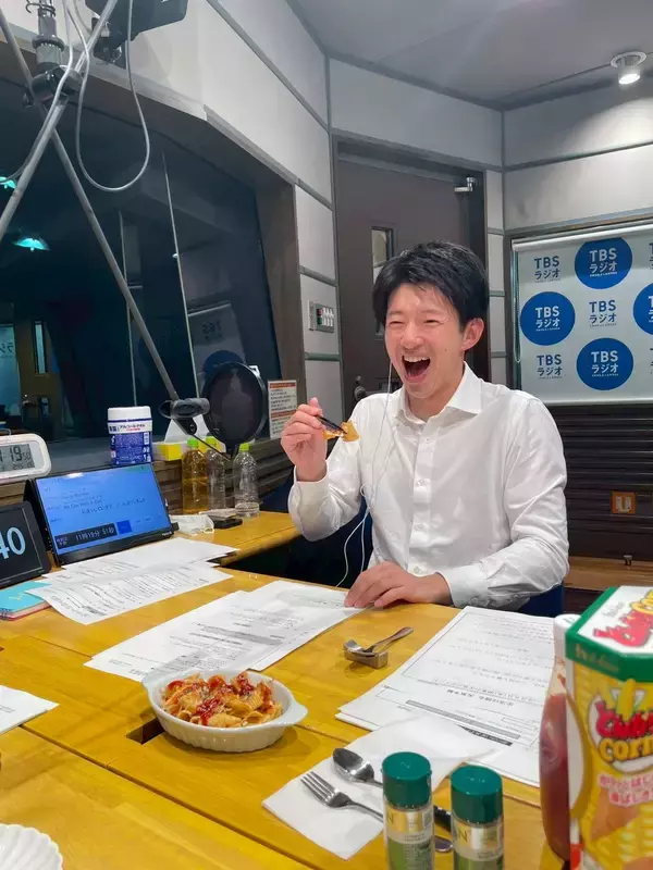 「なぜこの食べ方をしなかった!?チーズとケチャップ”とんがりコーンホットスナック”」の画像