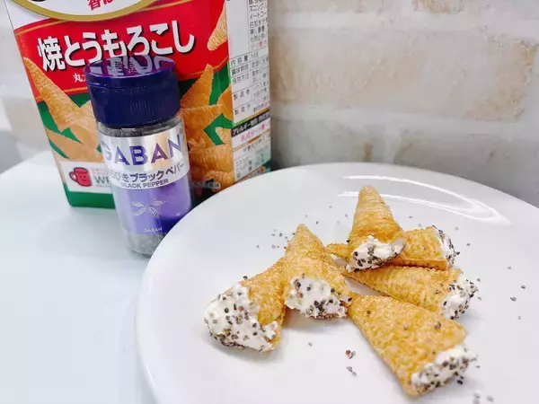 「なぜこの食べ方をしなかった!?チーズとケチャップ”とんがりコーンホットスナック”」の画像