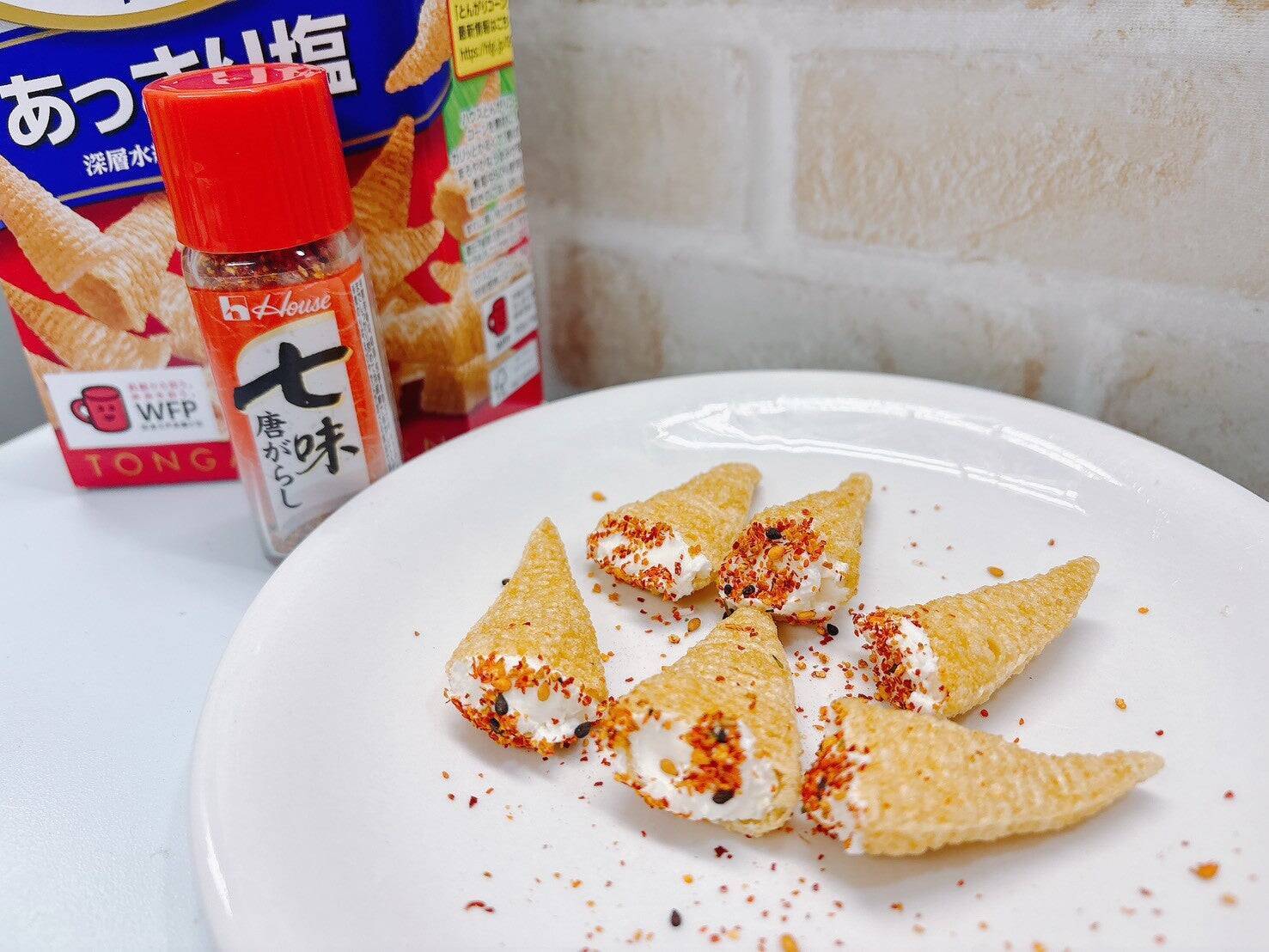 なぜこの食べ方をしなかった!?チーズとケチャップ”とんがりコーンホットスナック”