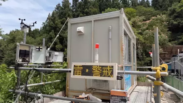 「グラウンドの雷、伝書鳩が見張る　学校とトンネル工事、意外な共通点」の画像